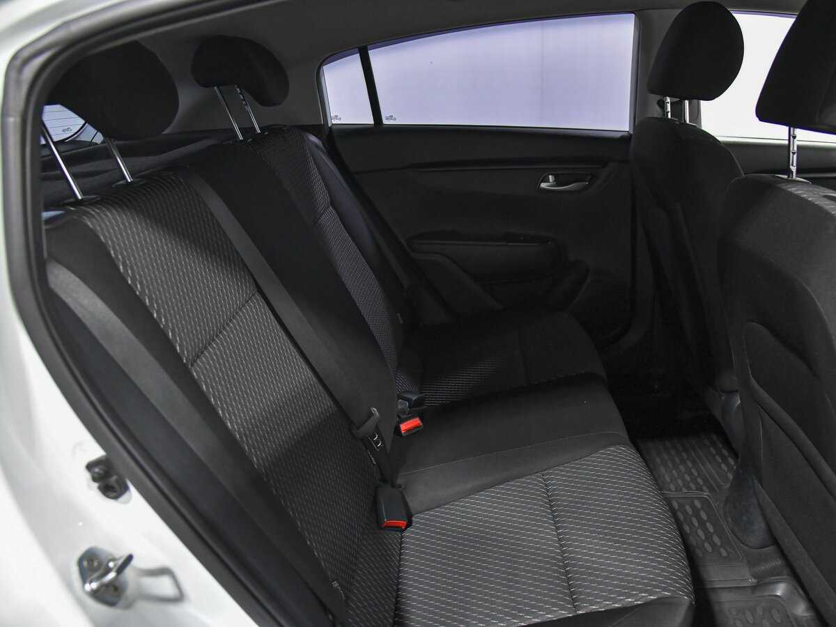 Купить Kia Rio с пробегом. Фото: #13