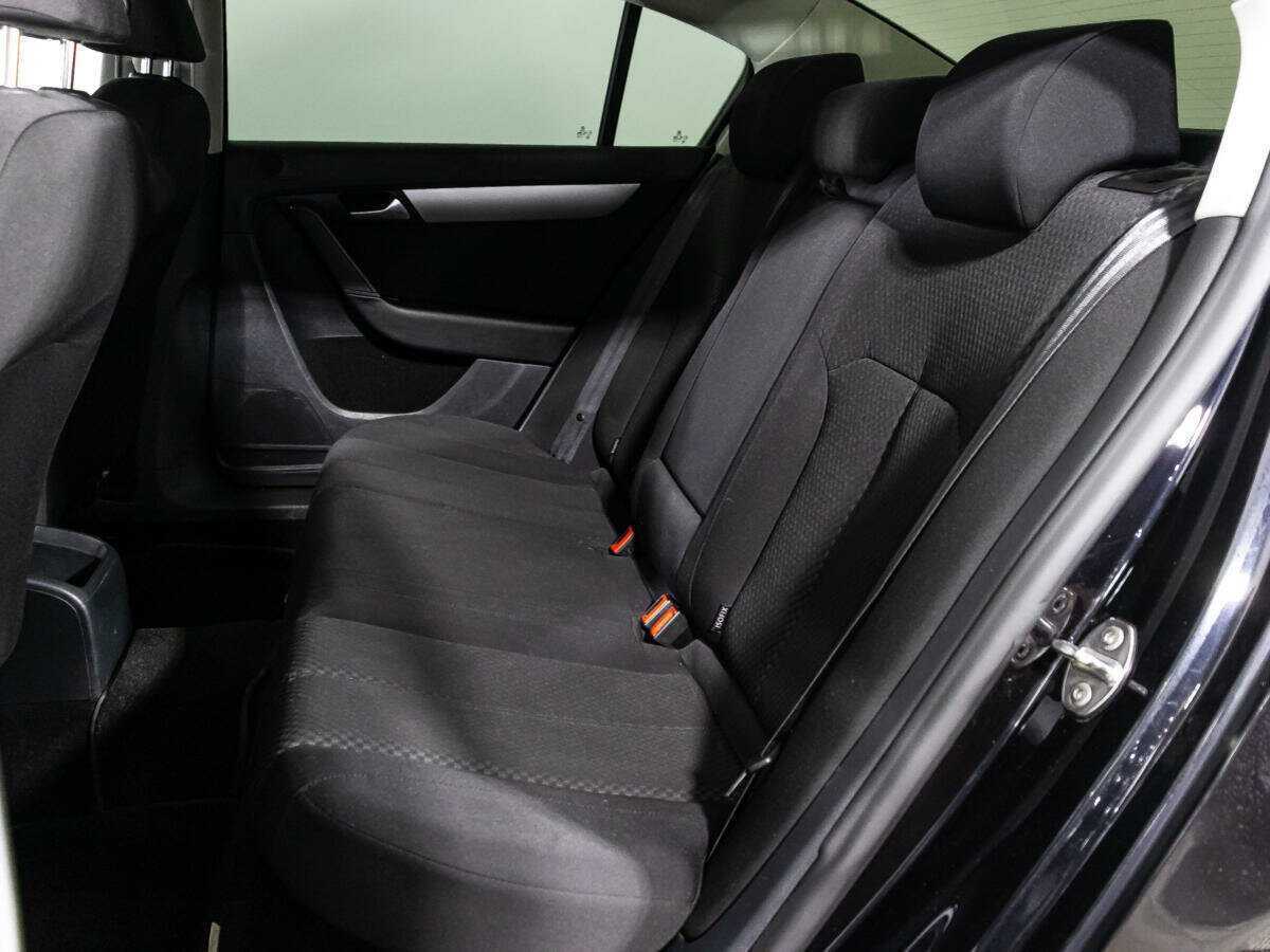 Купить Volkswagen Passat с пробегом. Фото: #9