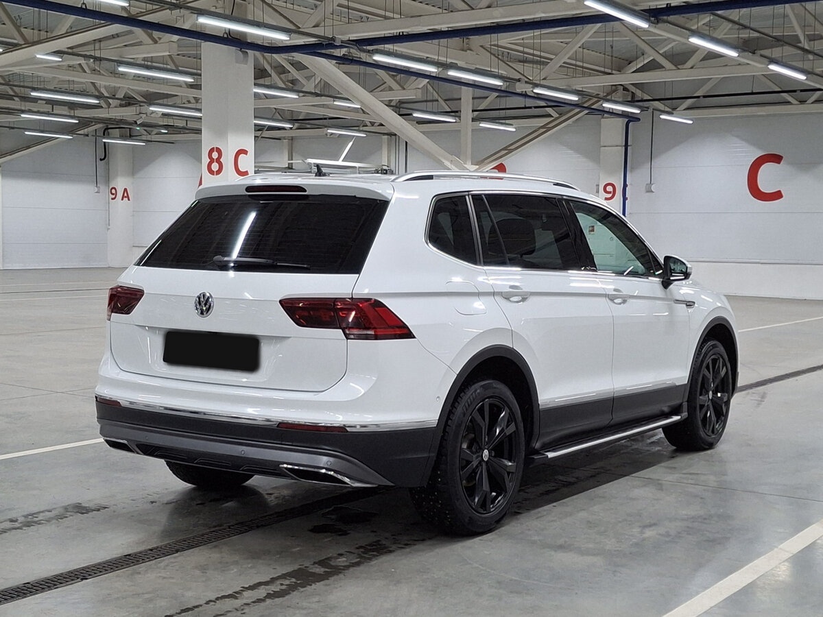 Купить Volkswagen Tiguan с пробегом. Фото: #4