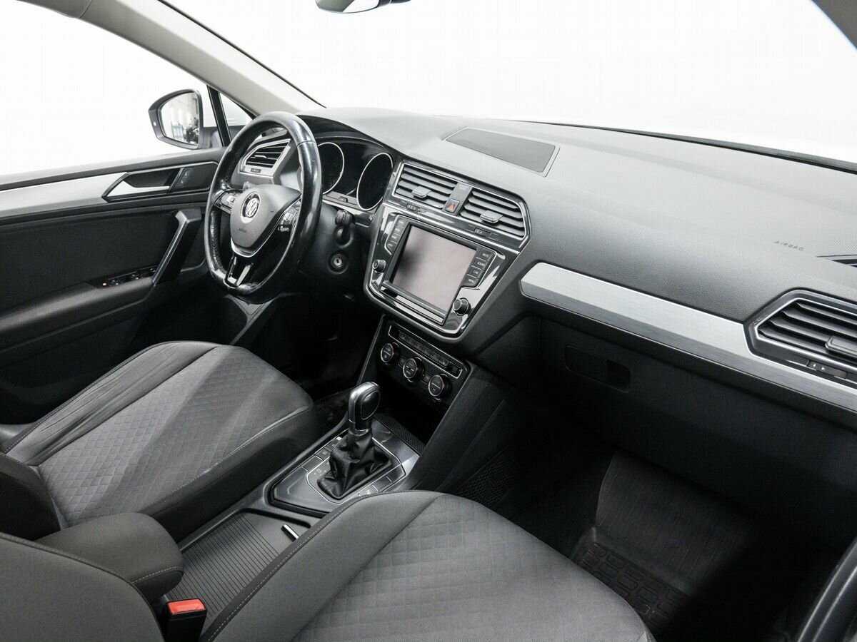 Купить Volkswagen Tiguan с пробегом. Фото: #7