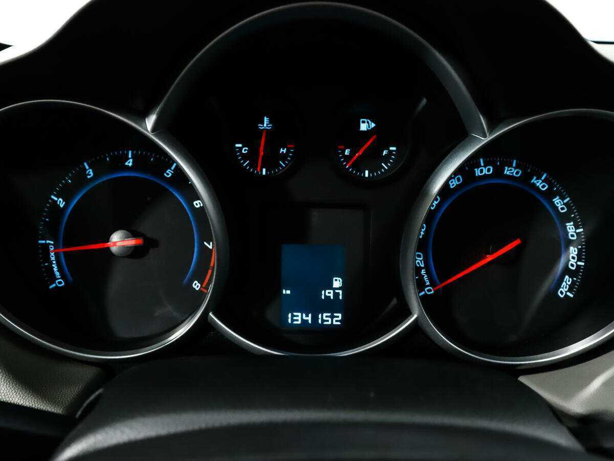 Купить Chevrolet Cruze с пробегом. Фото: #7