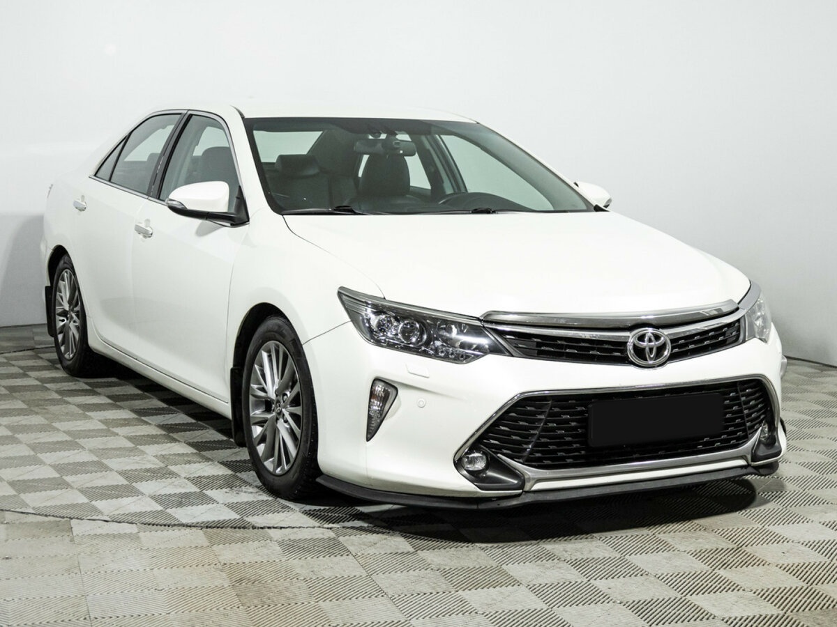 Купить Toyota Camry с пробегом. Фото: #2