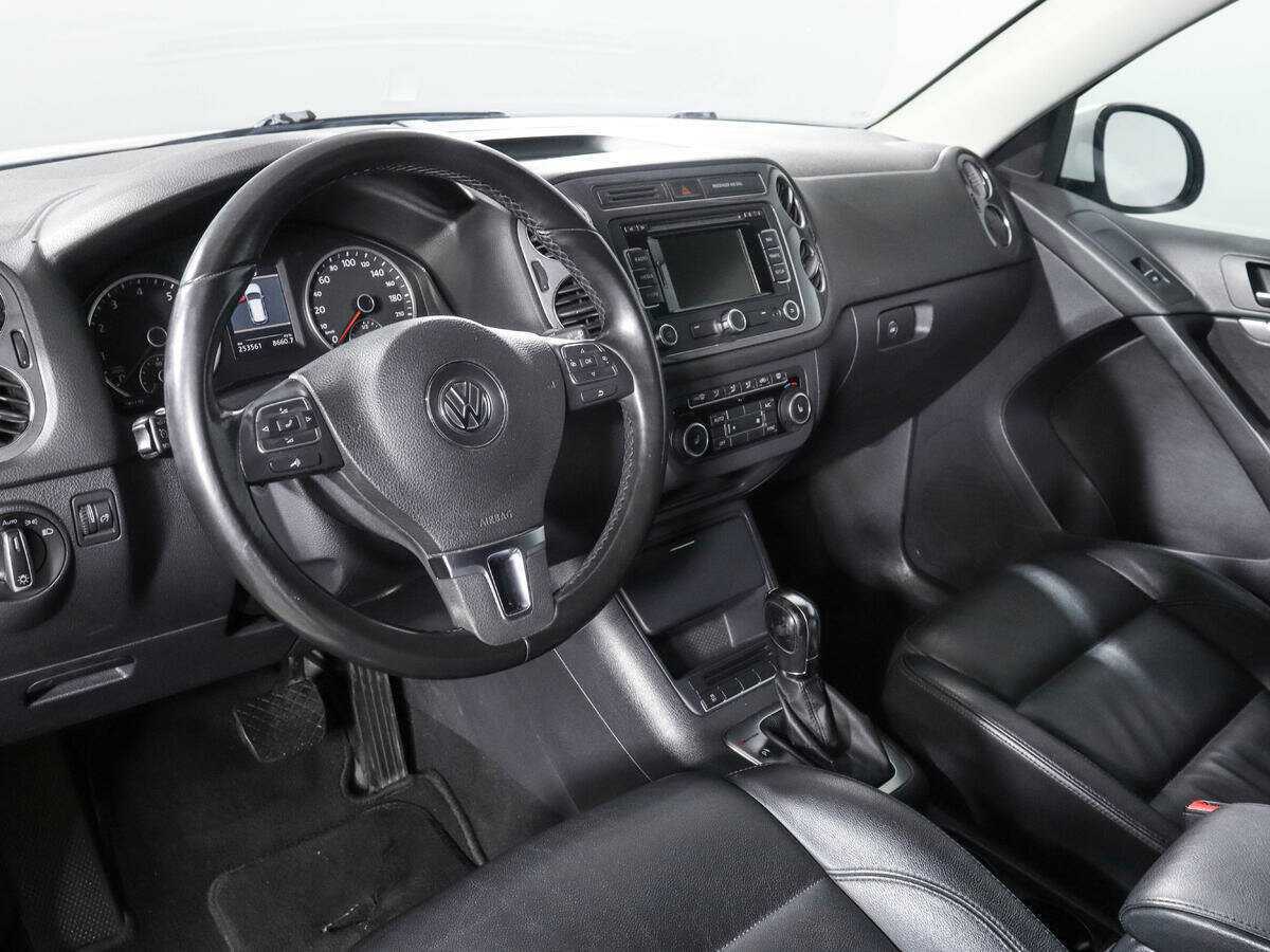 Купить Volkswagen Tiguan с пробегом. Фото: #11