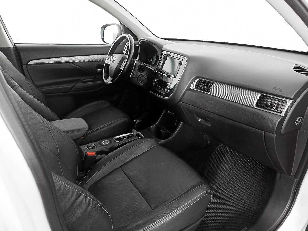 Купить Mitsubishi Outlander с пробегом. Фото: #6