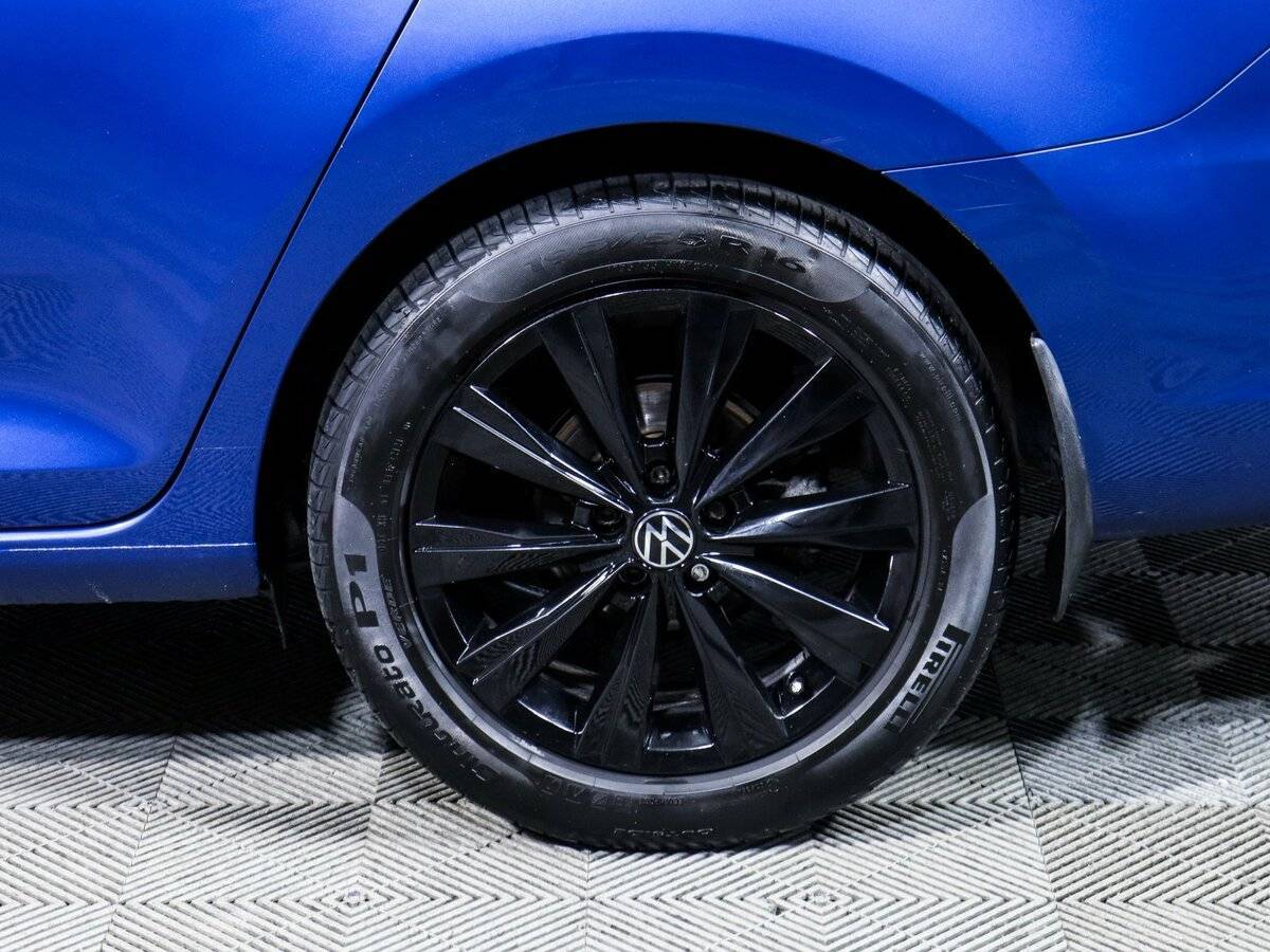 Купить Volkswagen Polo с пробегом. Фото: #10