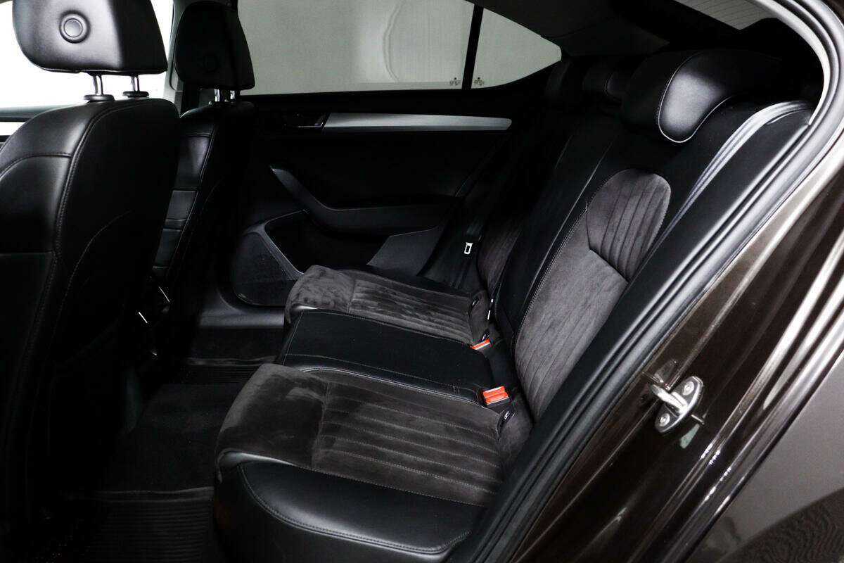 Купить Skoda Superb с пробегом. Фото: #11