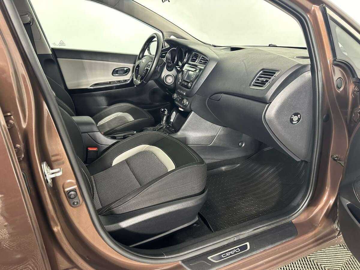 Купить Kia Ceed с пробегом. Фото: #13