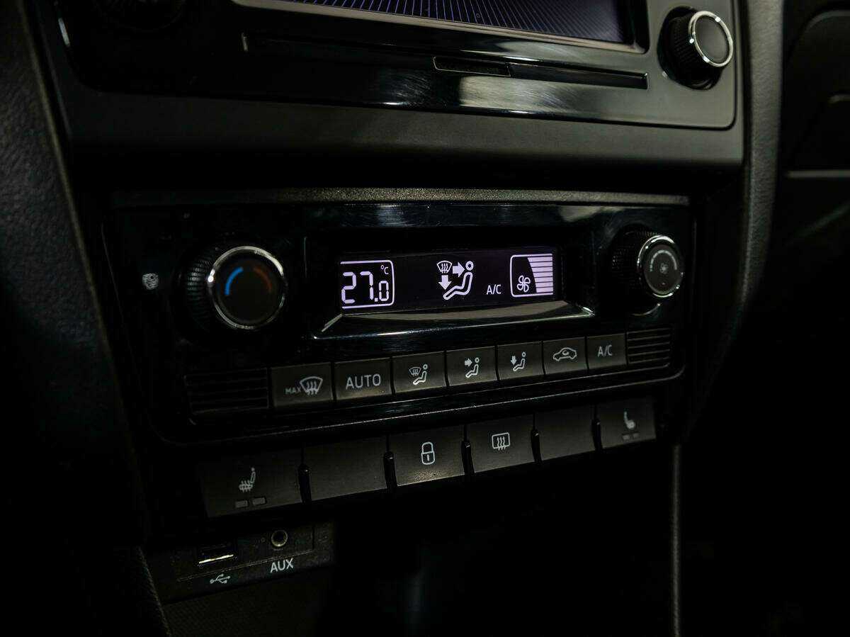 Купить Skoda Rapid с пробегом. Фото: #16