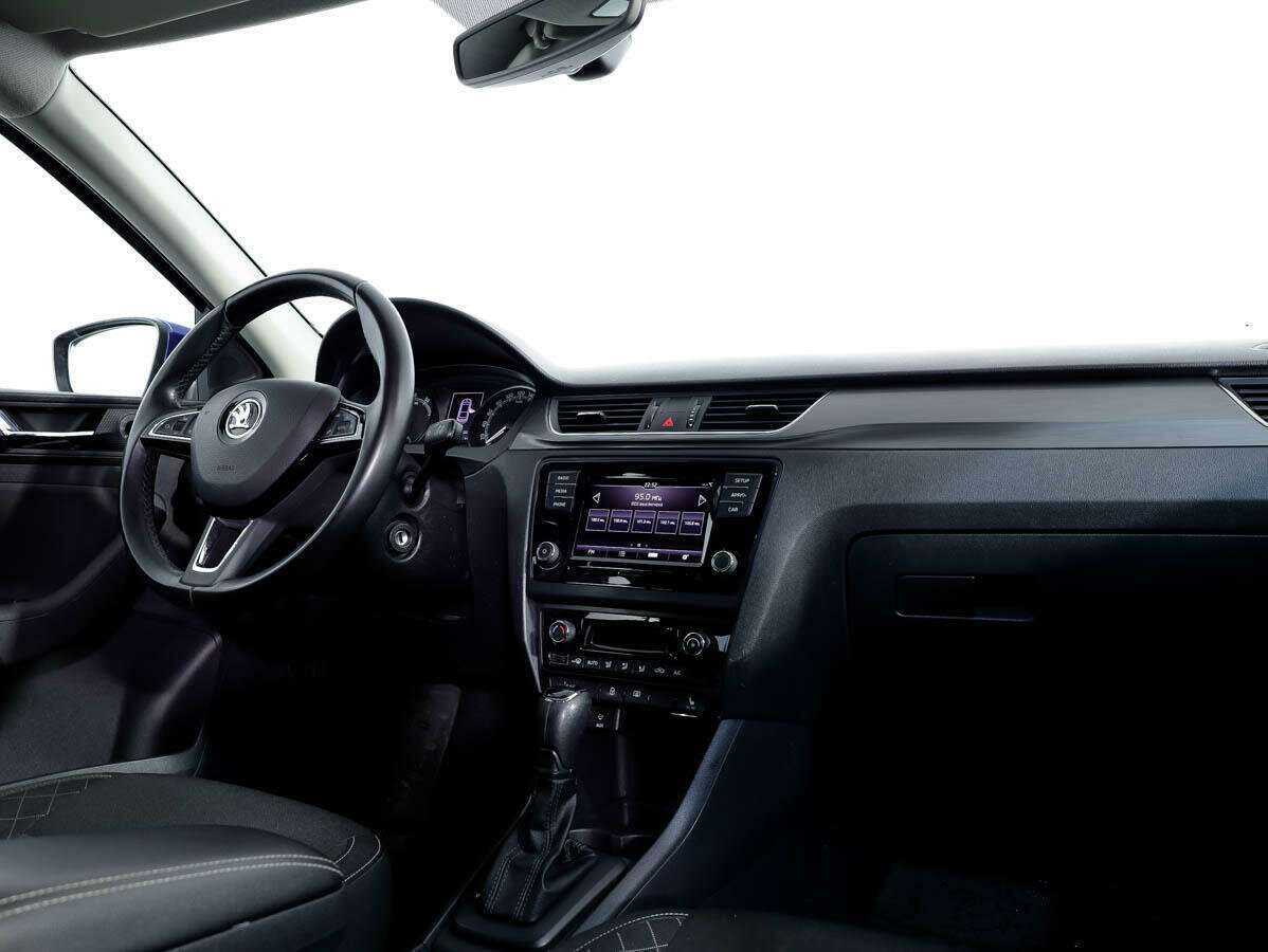 Купить Skoda Rapid с пробегом. Фото: #8