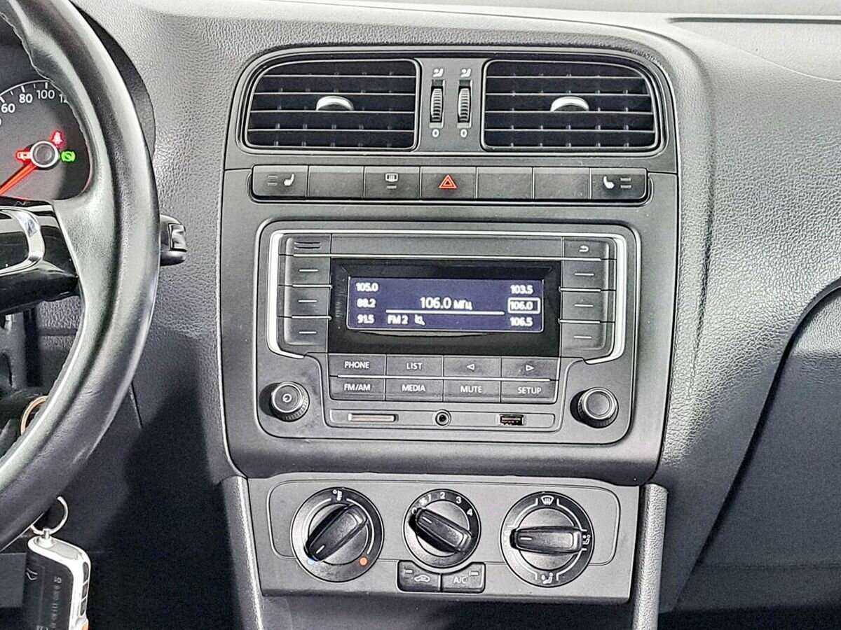 Купить Volkswagen Polo с пробегом. Фото: #12