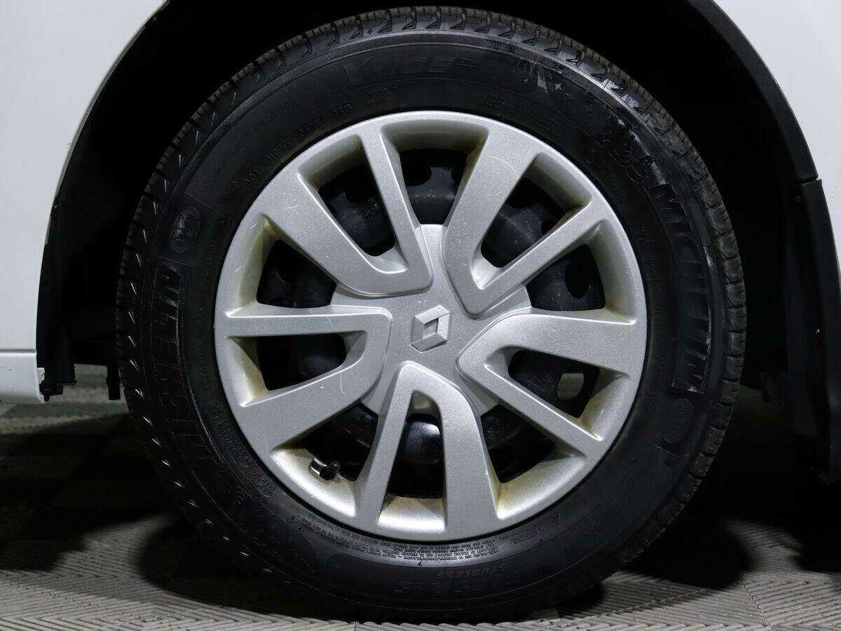 Купить Renault Logan с пробегом. Фото: #14