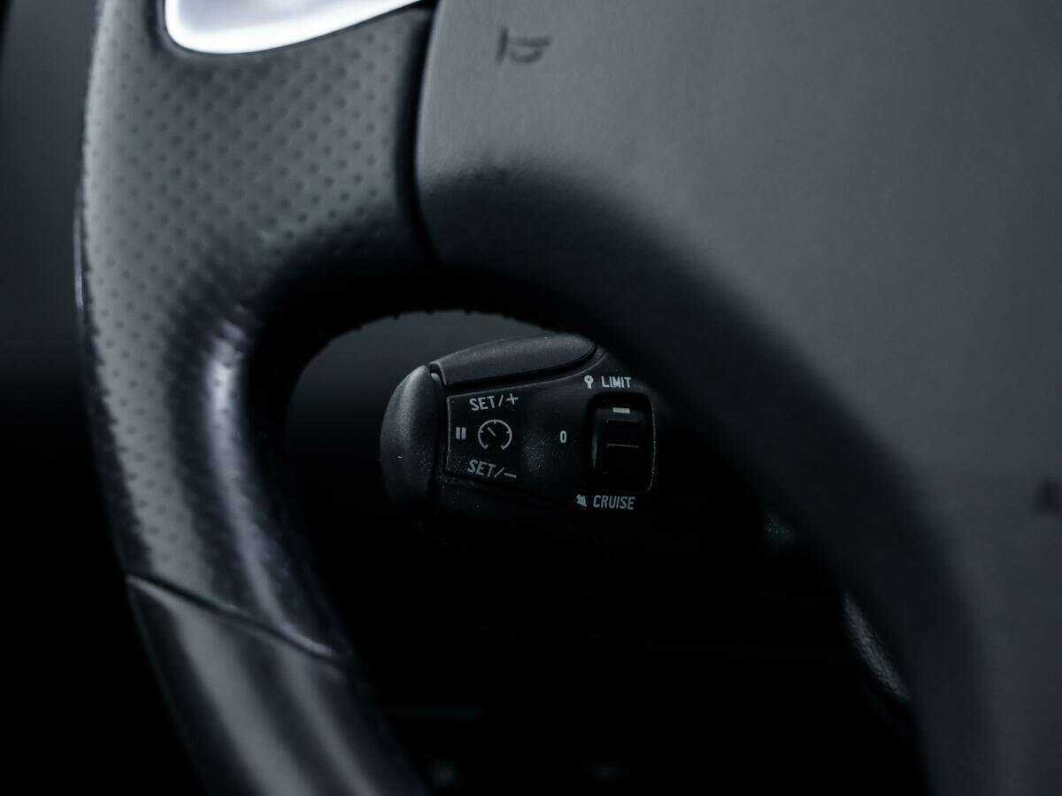 Купить Peugeot 408 с пробегом. Фото: #14