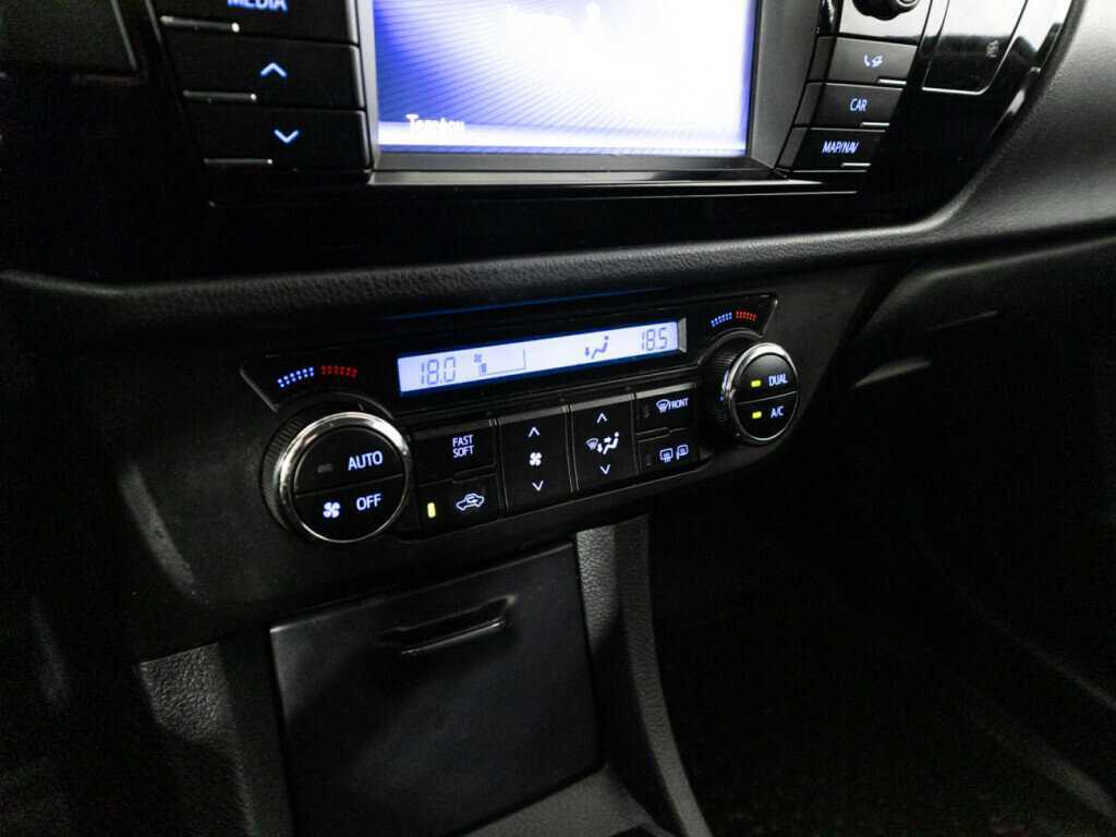 Купить Toyota Corolla с пробегом. Фото: #15