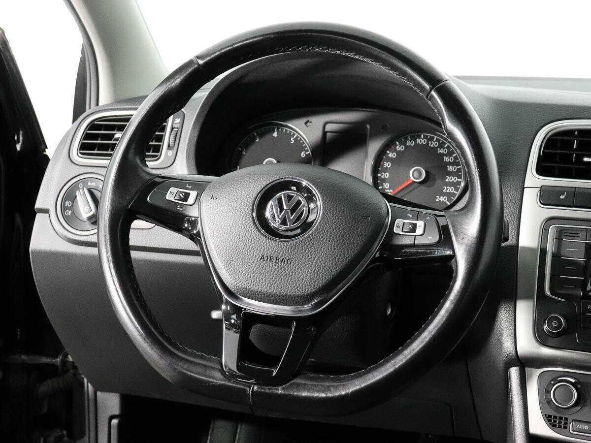 Купить Volkswagen Polo с пробегом. Фото: #14