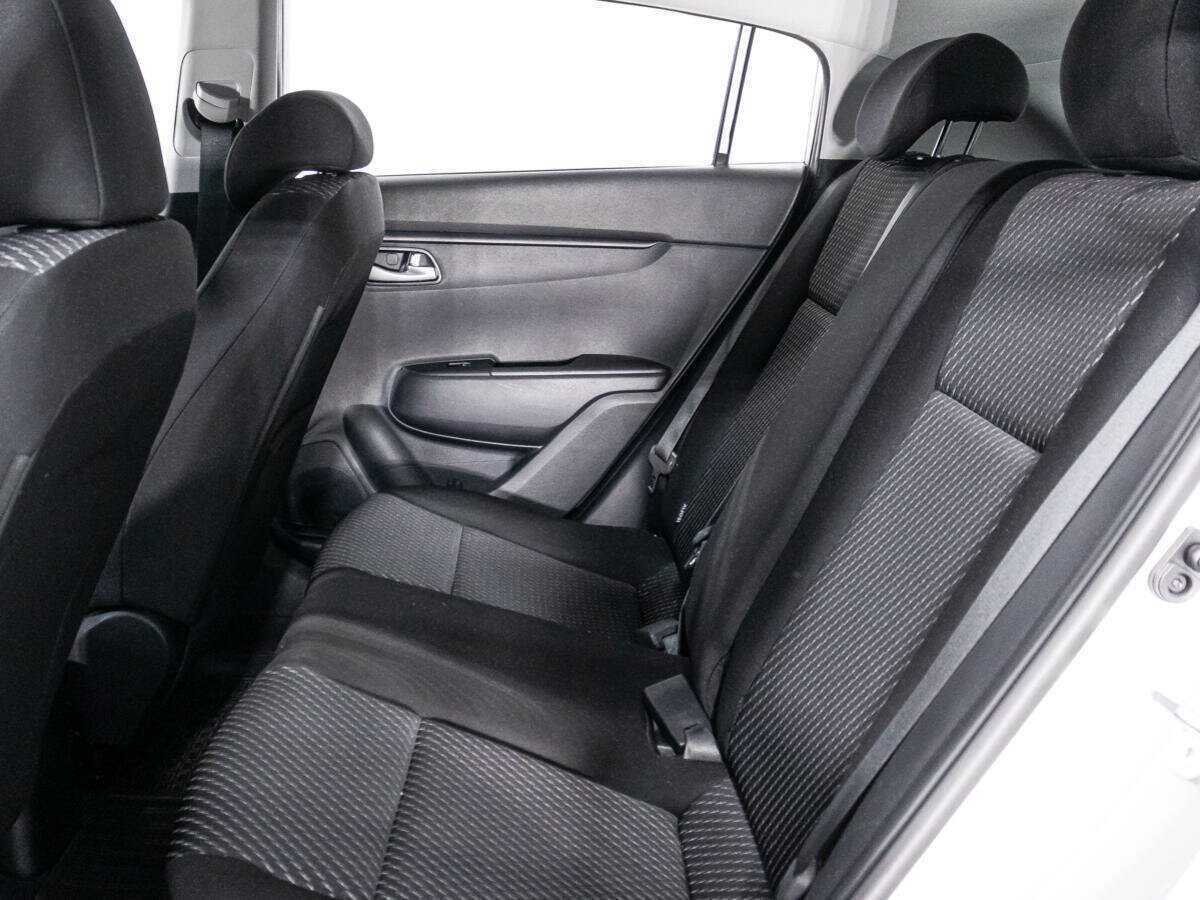 Купить Kia Rio с пробегом. Фото: #9