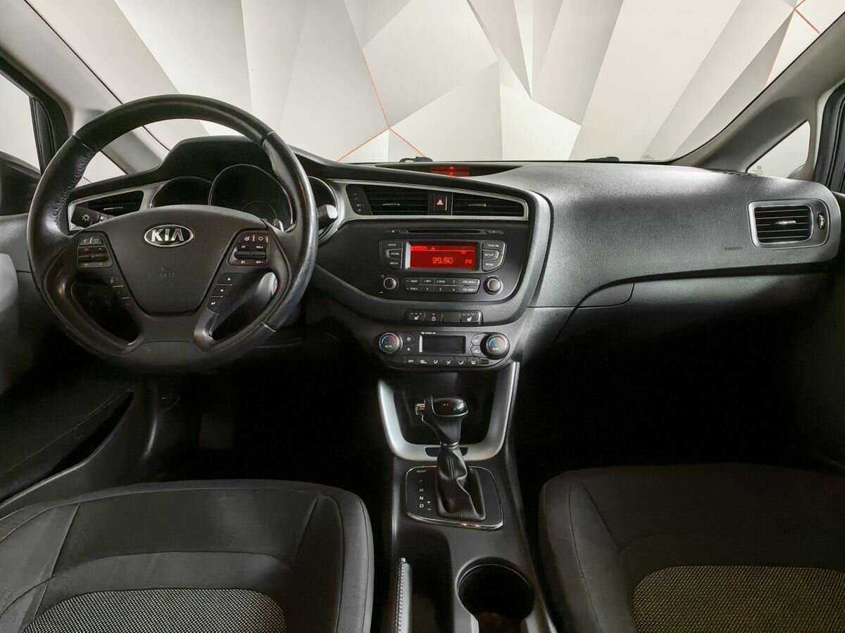 Купить Kia Ceed с пробегом. Фото: #9