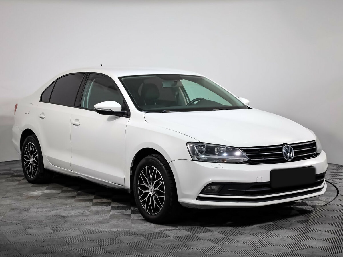 Купить Volkswagen Jetta с пробегом. Фото: #2