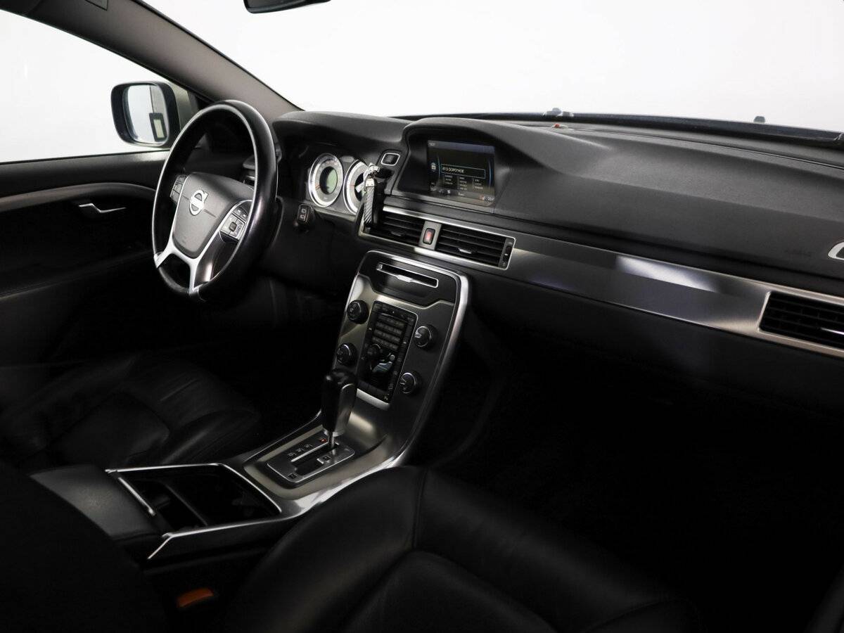 Купить Volvo XC70 с пробегом. Фото: #10