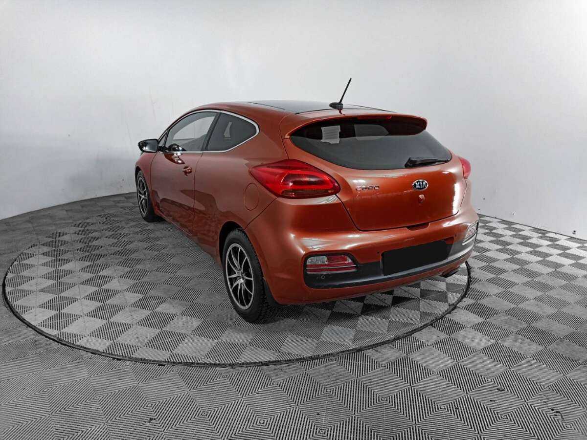 Купить Kia Ceed с пробегом. Фото: #6