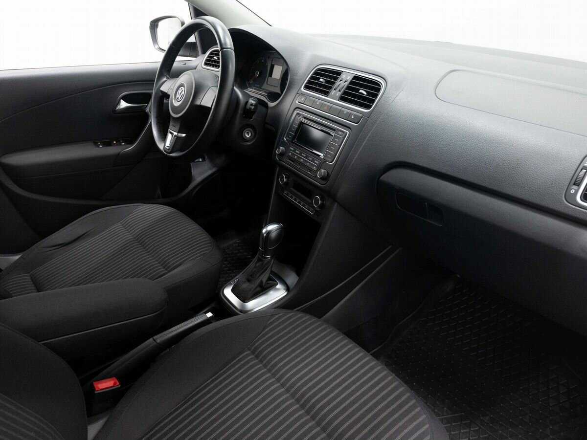 Купить Volkswagen Polo с пробегом. Фото: #9