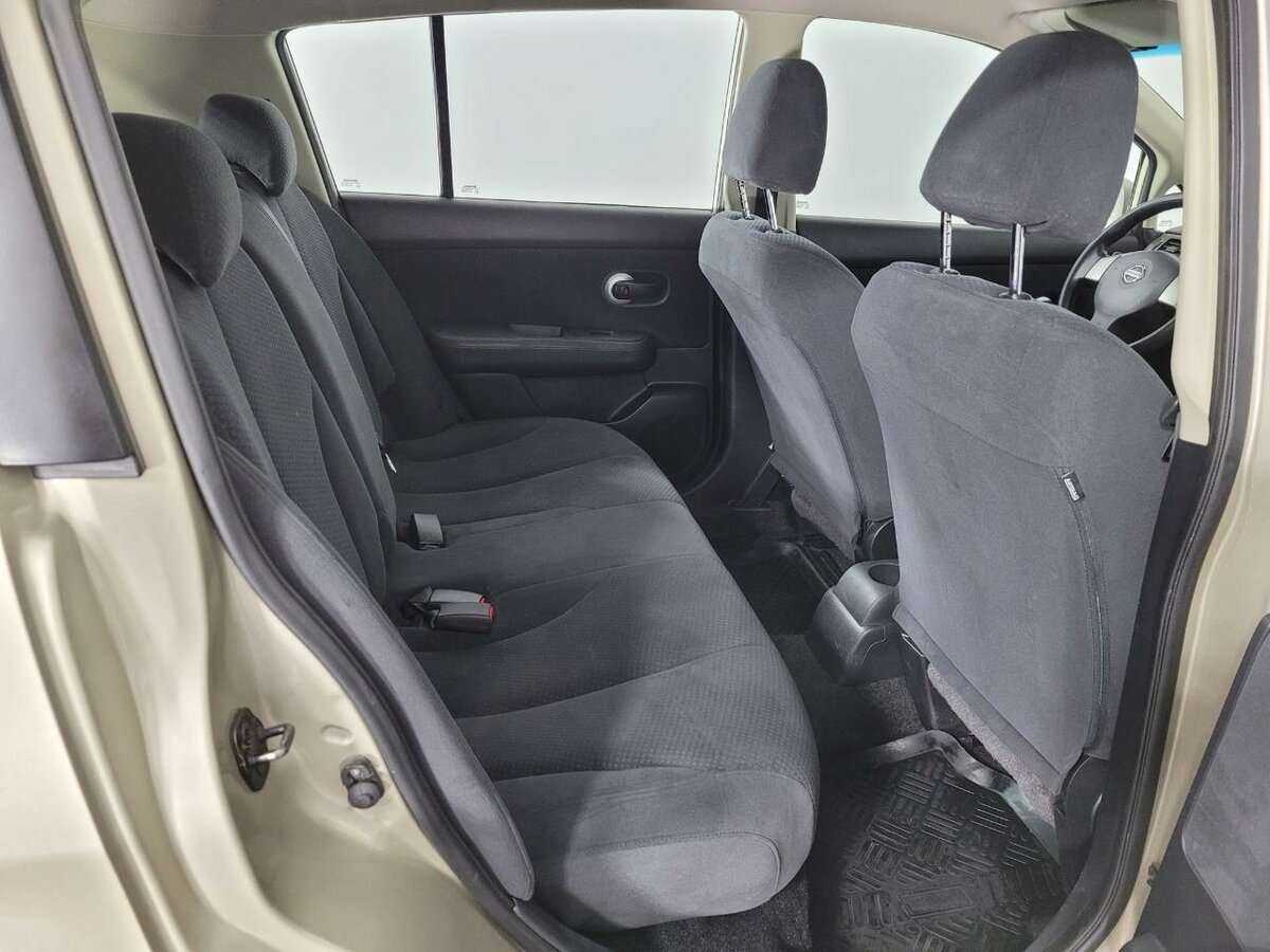 Купить Nissan Tiida с пробегом. Фото: #15