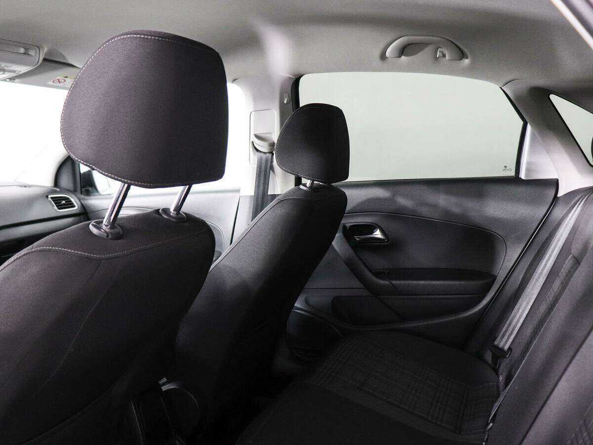 Купить Volkswagen Polo с пробегом. Фото: #10