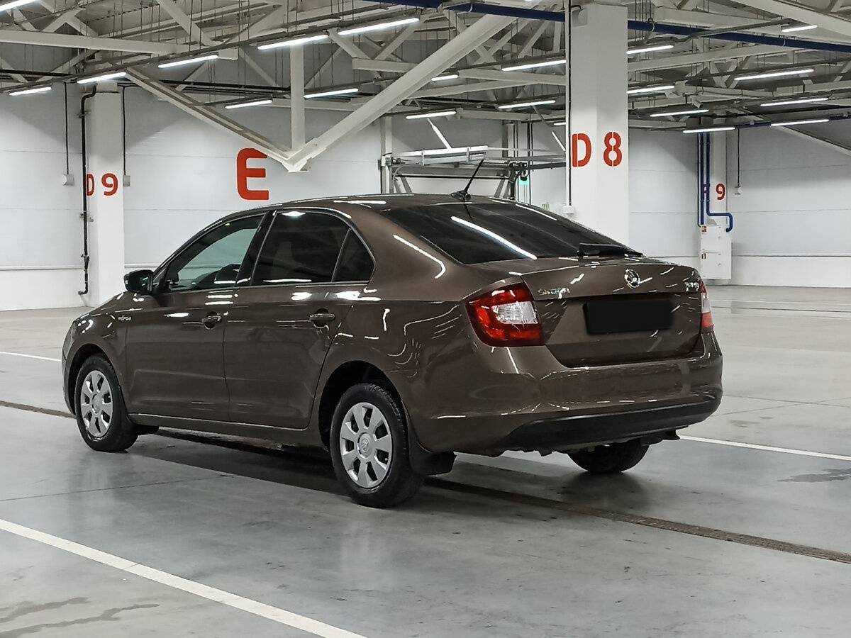 Купить Skoda Rapid с пробегом. Фото: #6