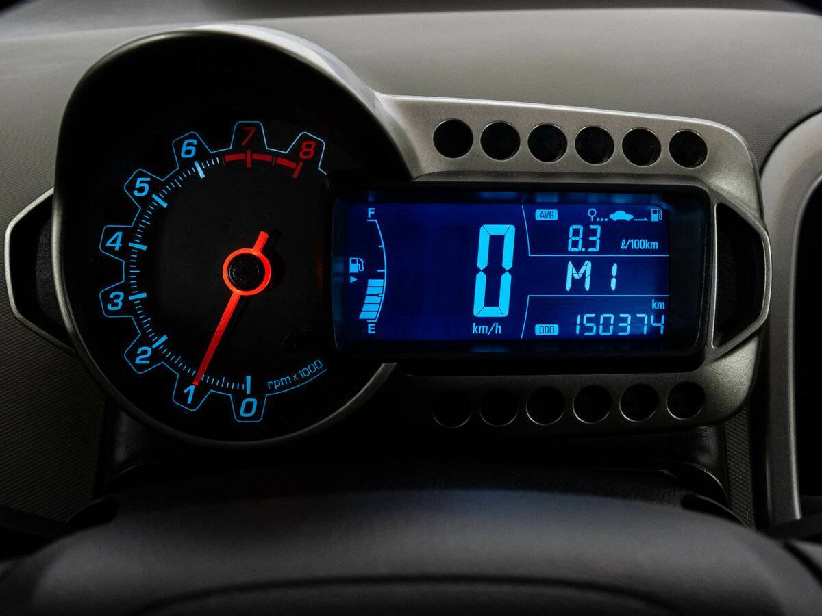 Купить Chevrolet Aveo с пробегом. Фото: #15