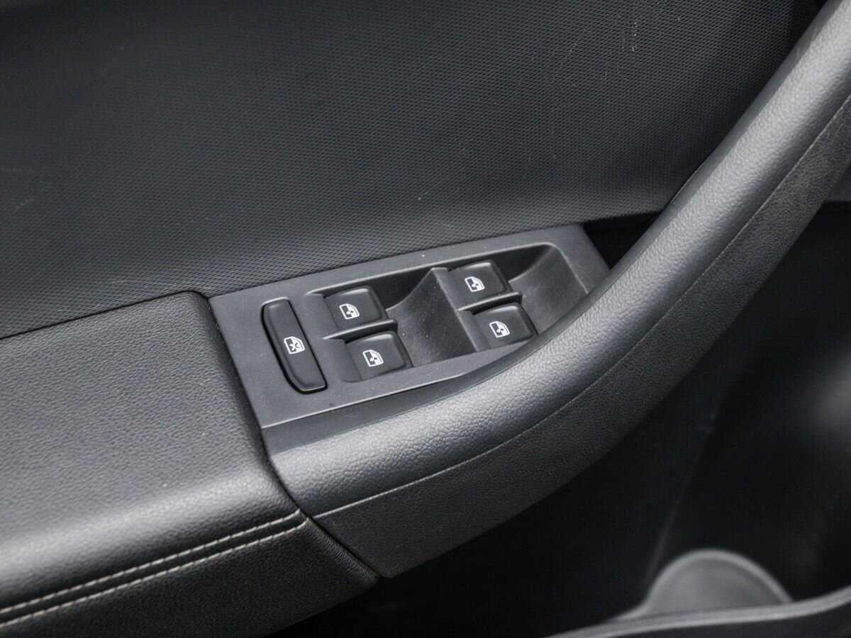 Купить Volkswagen Polo с пробегом. Фото: #15