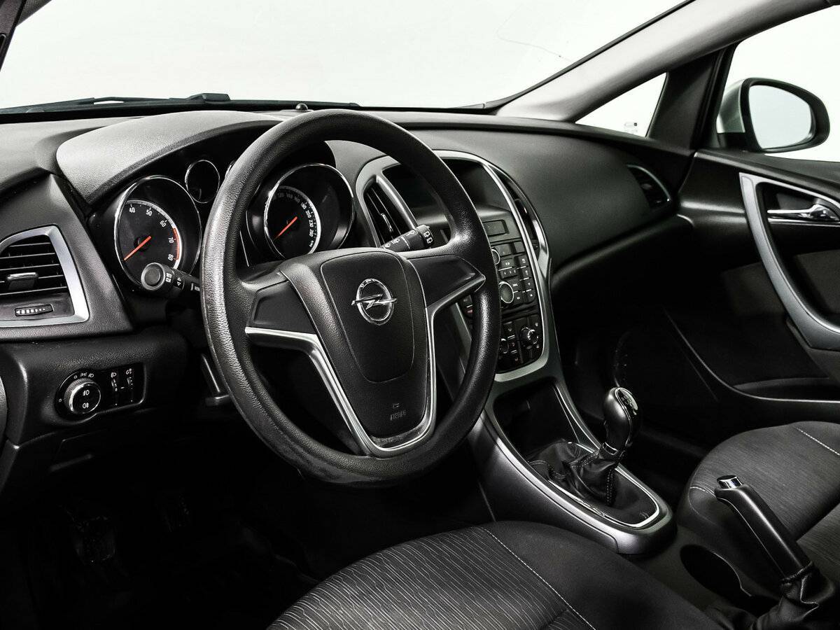 Купить Opel Astra с пробегом. Фото: #11
