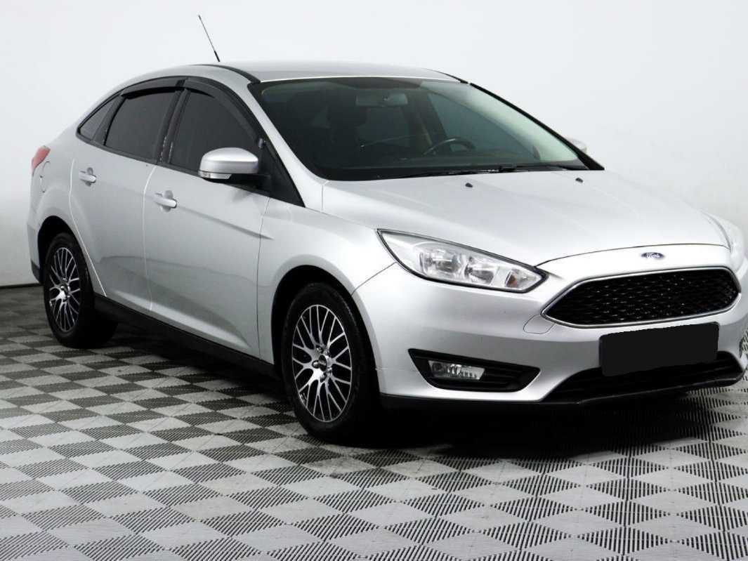 Купить Ford Focus с пробегом. Фото: #2
