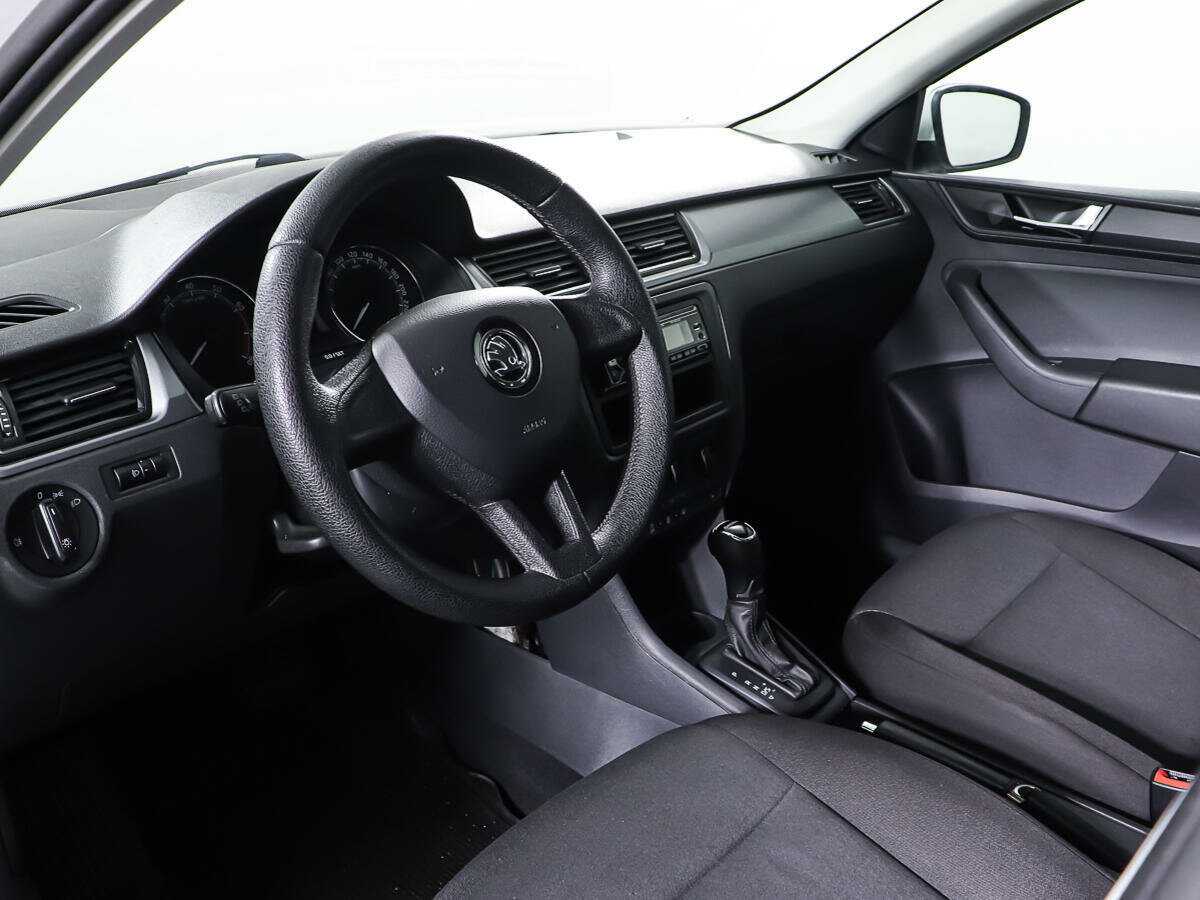 Купить Skoda Rapid с пробегом. Фото: #12