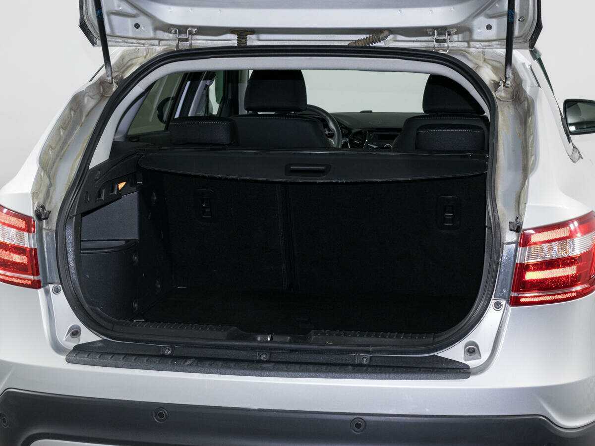 Купить Lada (ВАЗ) Vesta с пробегом. Фото: #8