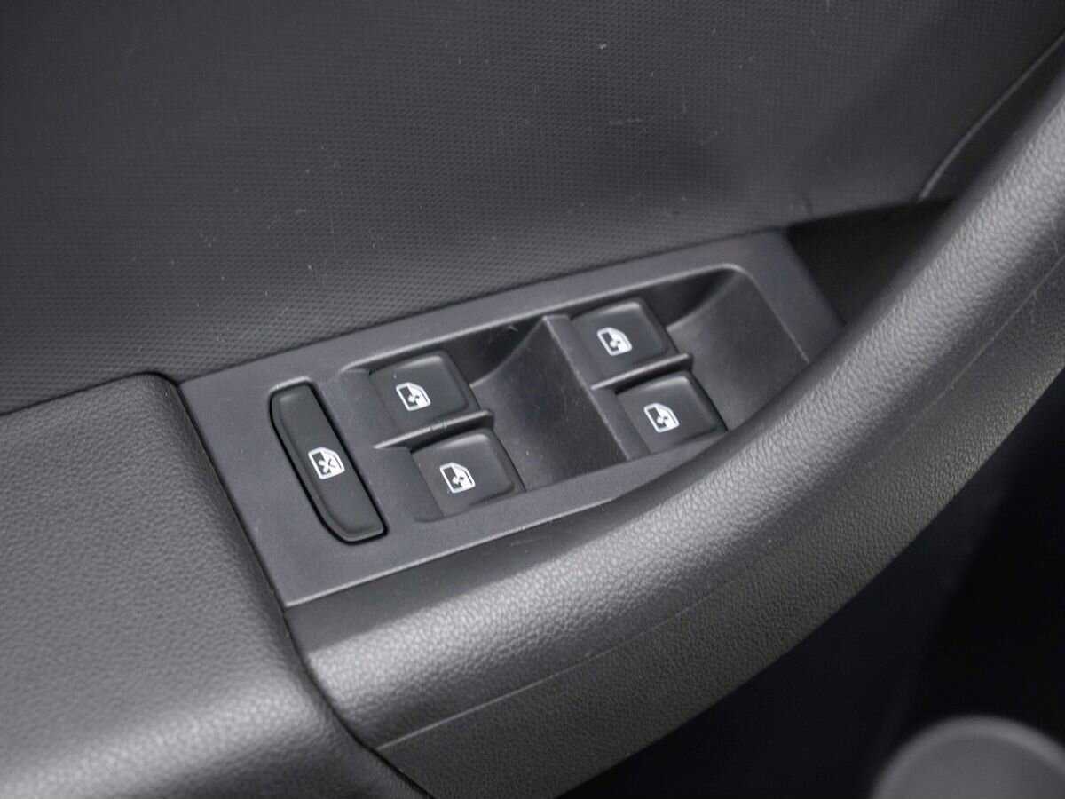 Купить Skoda Rapid с пробегом. Фото: #15