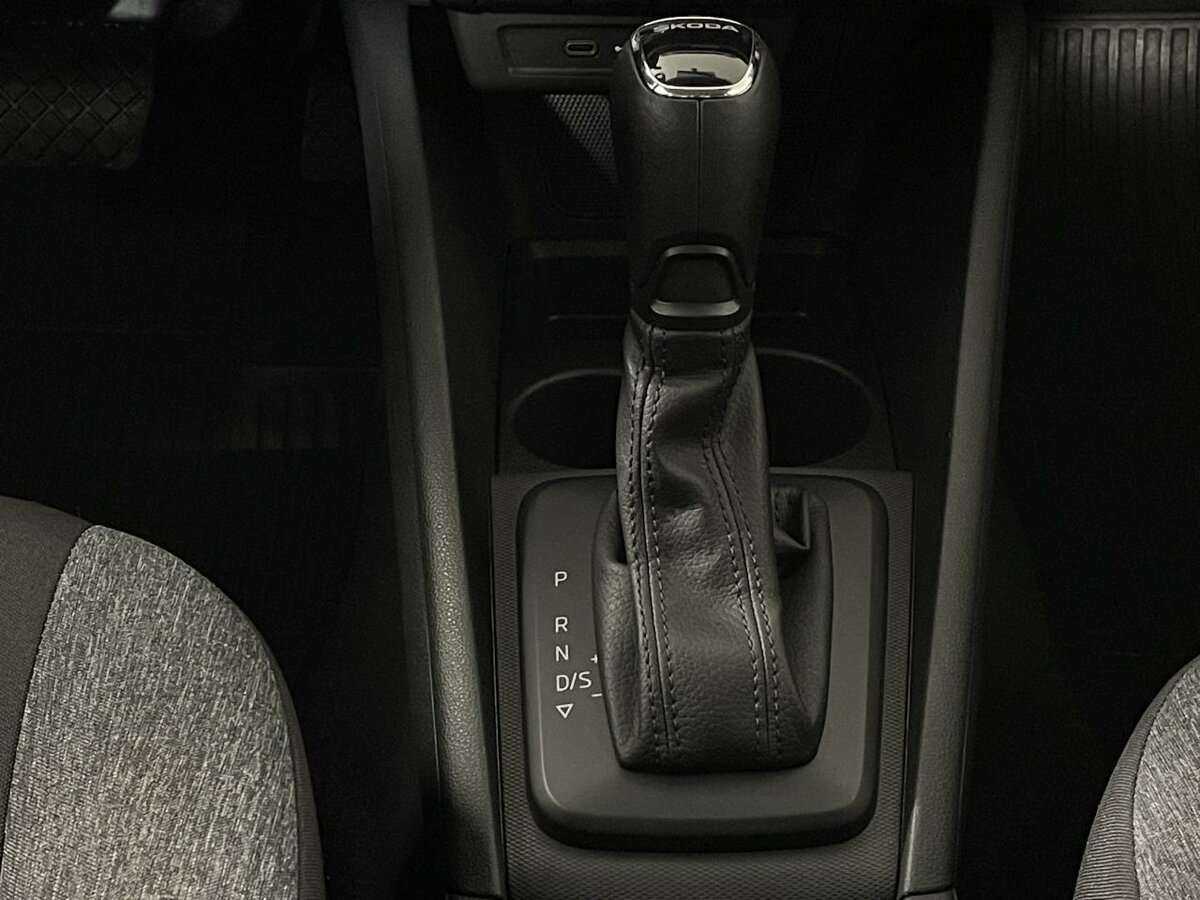 Купить Skoda Rapid с пробегом. Фото: #12