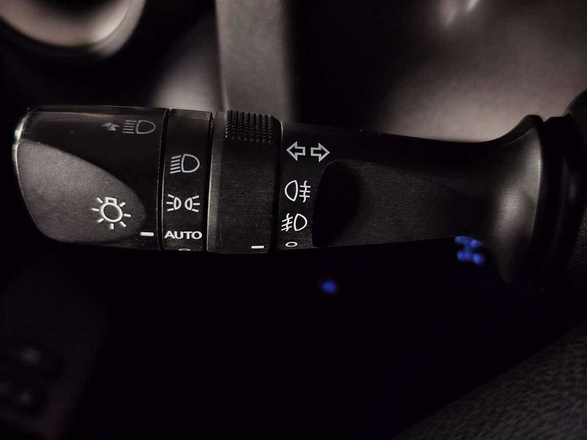 Купить Toyota RAV4 с пробегом. Фото: #20