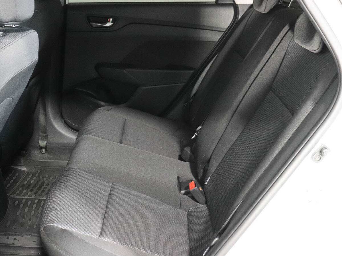 Купить Hyundai Solaris с пробегом. Фото: #10