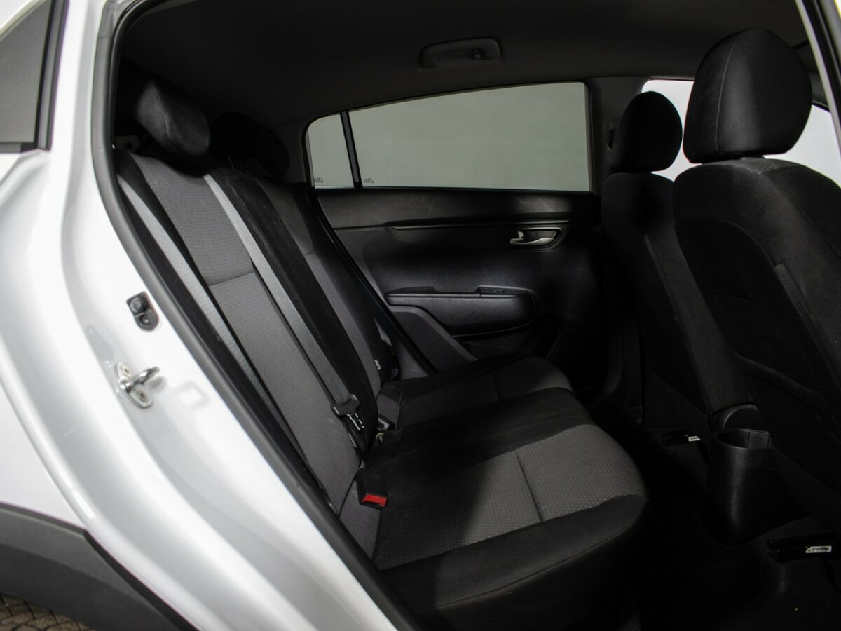 Купить Kia Rio с пробегом. Фото: #7