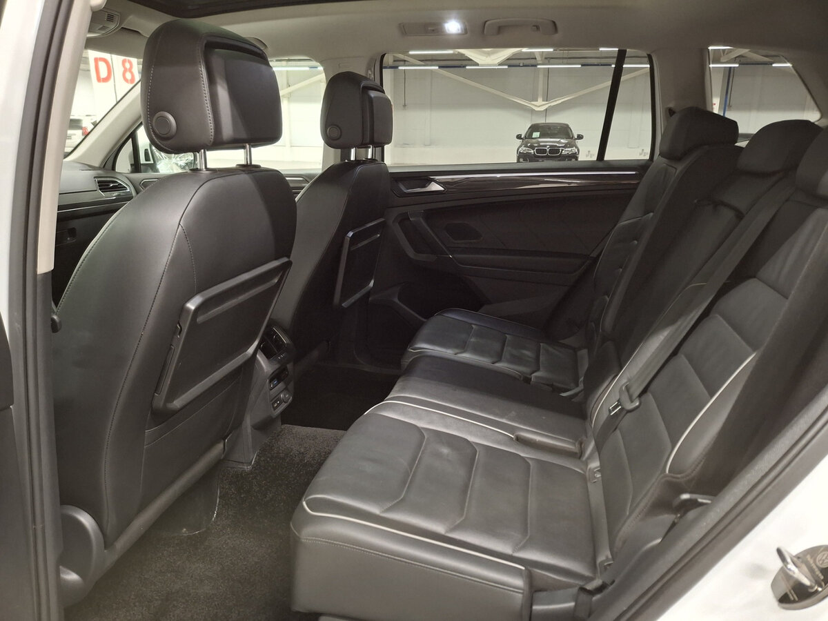 Купить Volkswagen Tiguan с пробегом. Фото: #11