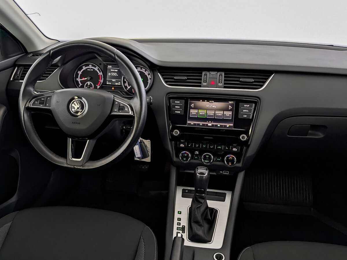 Купить Skoda Octavia с пробегом. Фото: #28