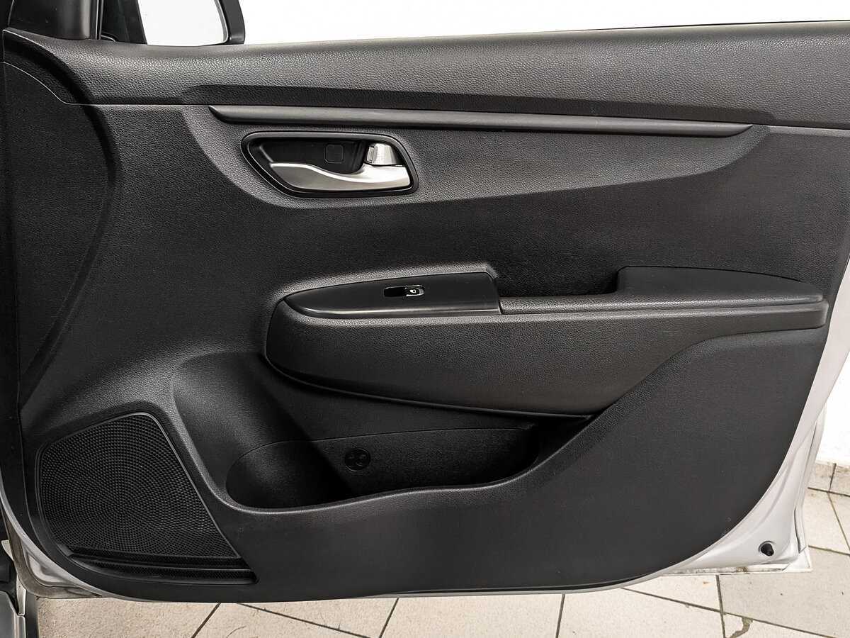 Купить Kia Rio с пробегом. Фото: #23
