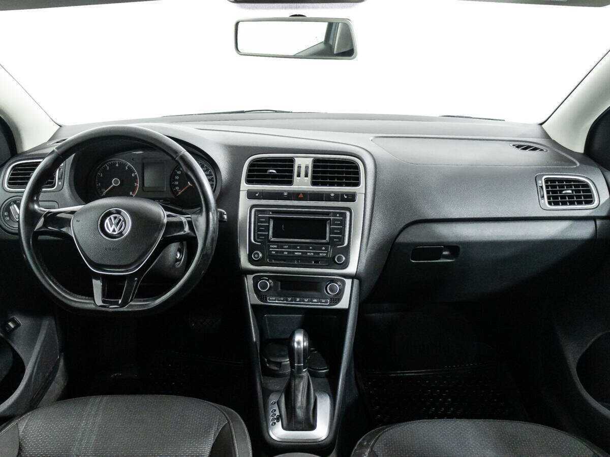 Купить Volkswagen Polo с пробегом. Фото: #12