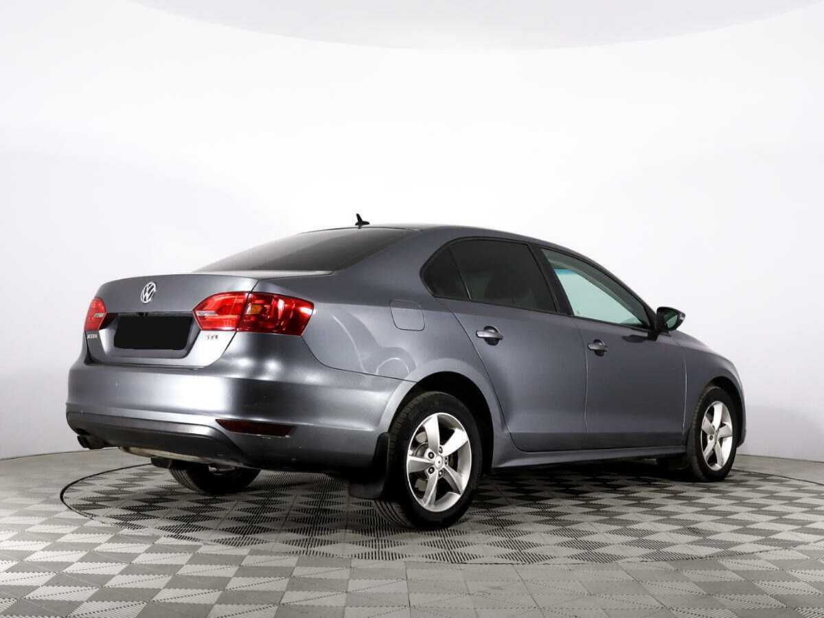 Купить Volkswagen Jetta с пробегом. Фото: #4