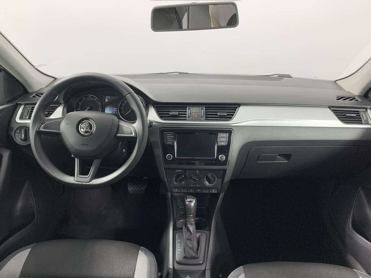 Купить Skoda Rapid с пробегом. Фото: #10