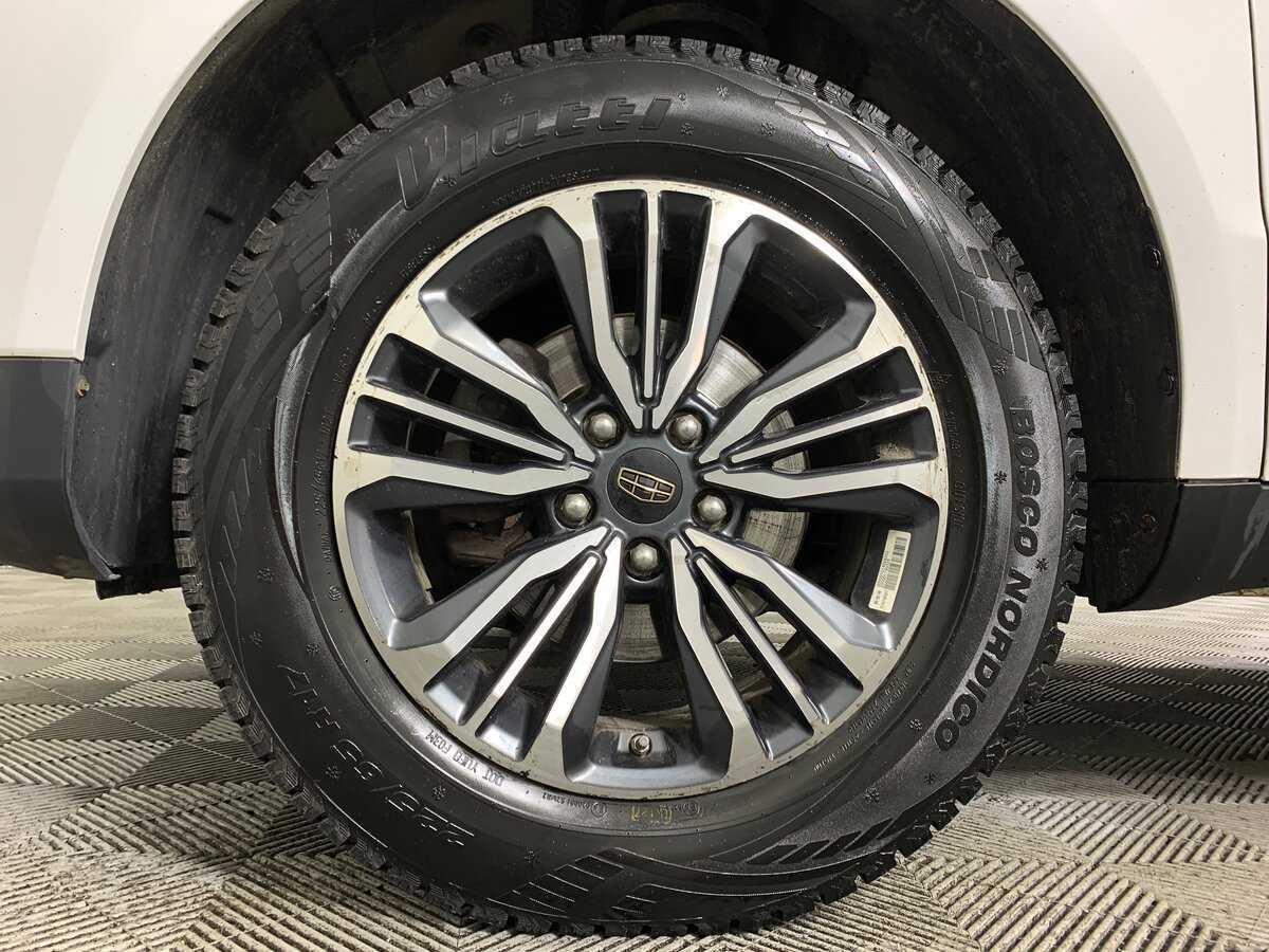 Купить Geely Emgrand X7 с пробегом. Фото: #8