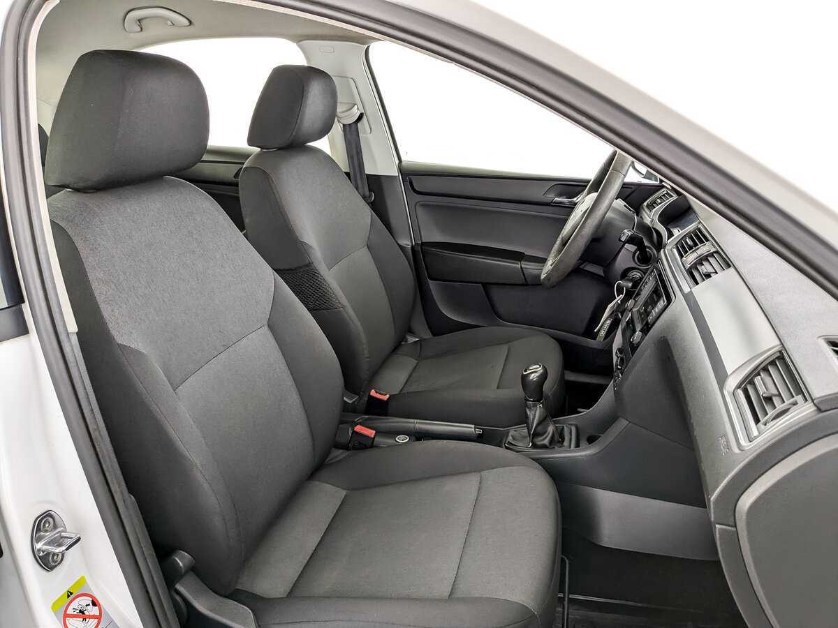 Купить Skoda Rapid с пробегом. Фото: #21