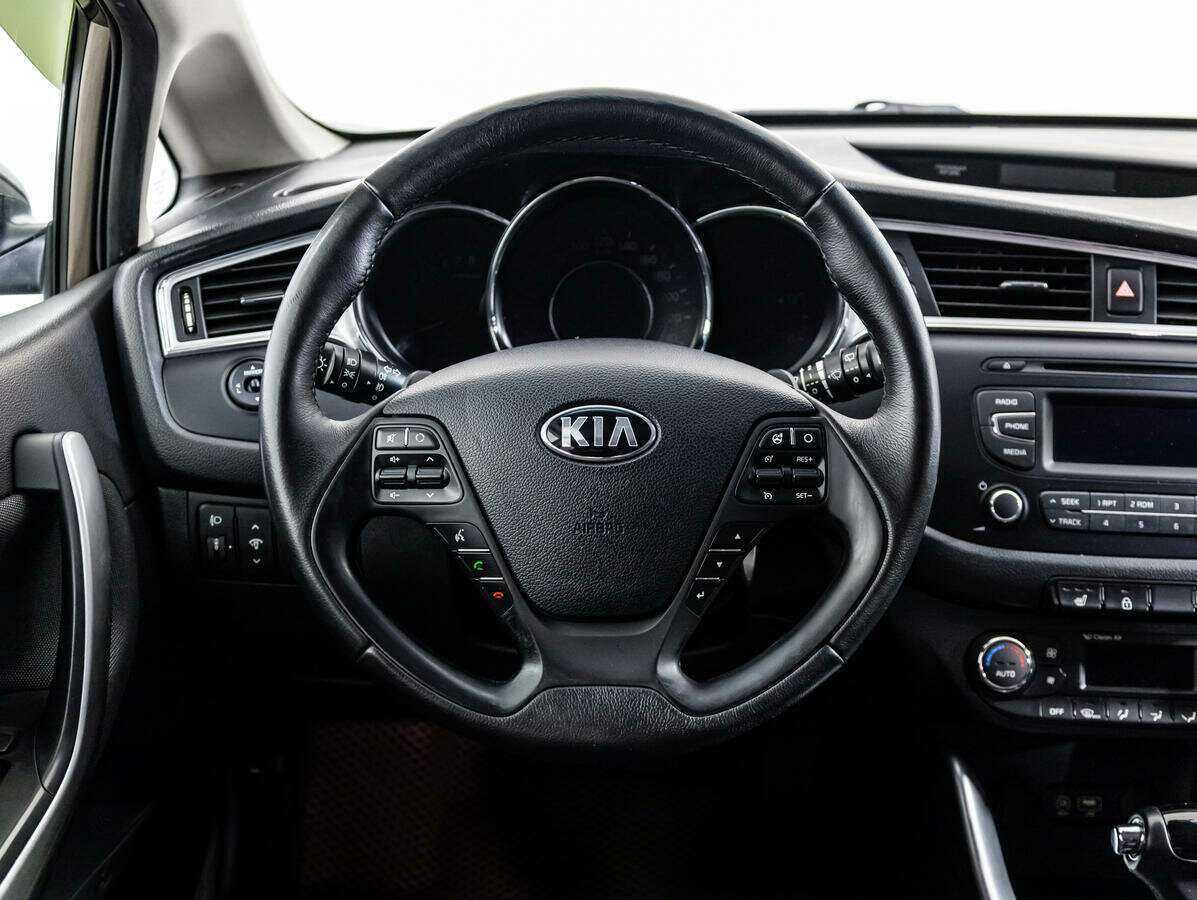Купить Kia Ceed с пробегом. Фото: #13