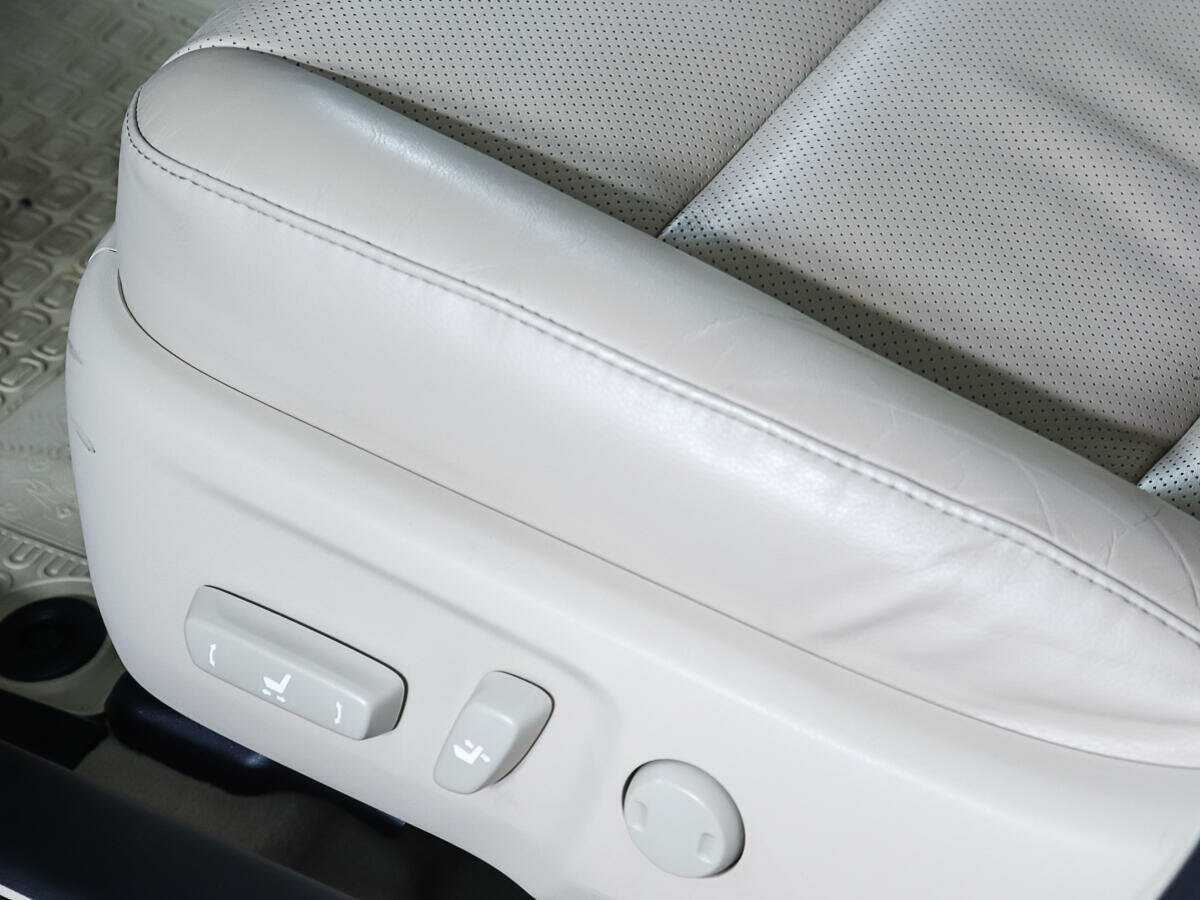 Купить Toyota Camry с пробегом. Фото: #18