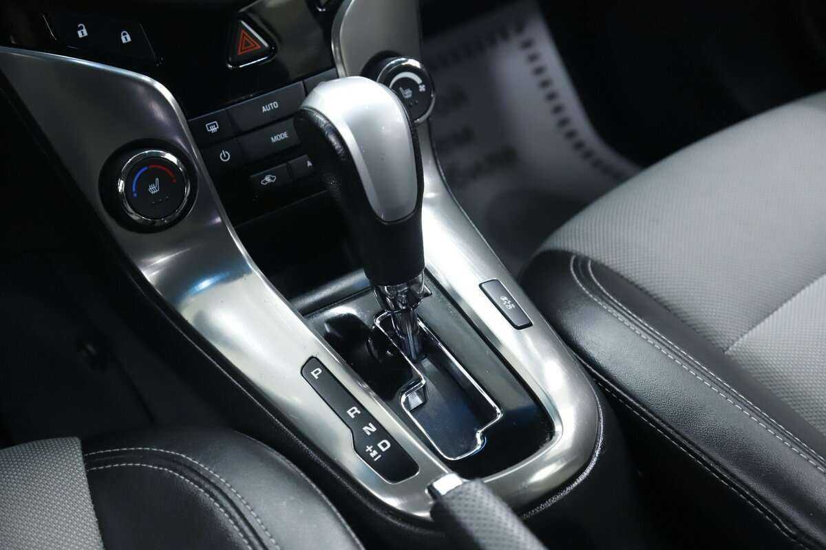 Купить Chevrolet Cruze с пробегом. Фото: #13