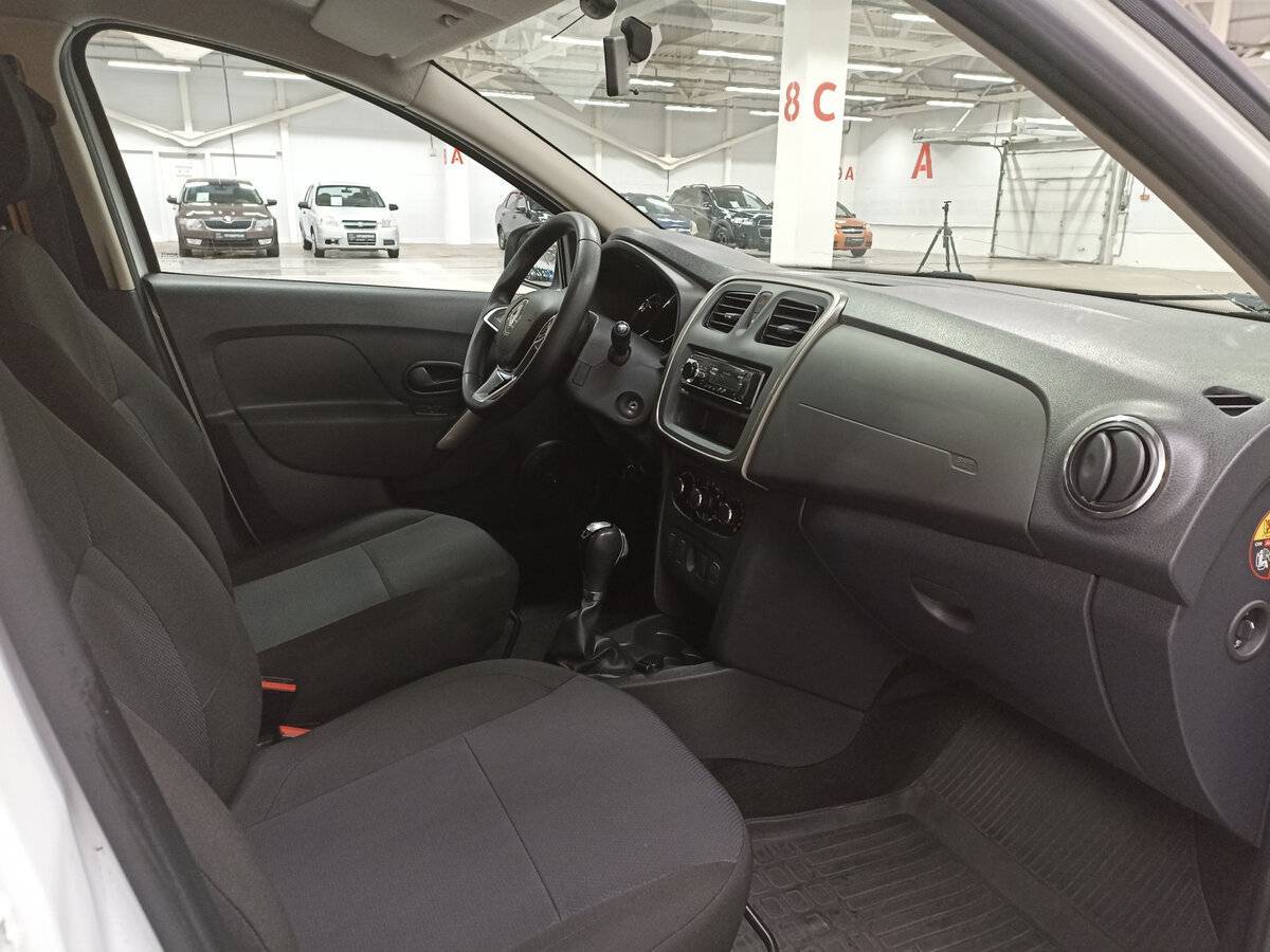 Купить Renault Logan с пробегом. Фото: #10